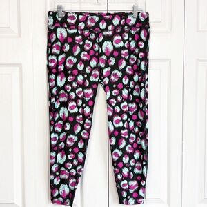 NWT Under Armour Black & Meteor Pink Print HeatGear Leggings XL